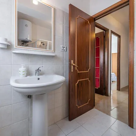 46 Meters From The Beach - Ground Floor - The 60 Steps *